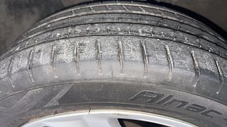 Used 2017 Hyundai Elite i20 [2014-2018] Asta 1.2 Petrol Manual tyres LEFT FRONT TYRE TREAD VIEW