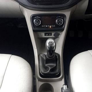 Used 2019 Tata Tiago [2018-2020] Revotron XZ Plus Petrol Manual interior GEAR  KNOB VIEW