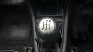 Used 2015 Maruti Suzuki Swift [2011-2017] VXi Petrol Manual interior GEAR  KNOB VIEW