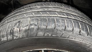 Used 2019 Renault Duster [2017-2020] RXS Opt CVT Petrol Automatic tyres LEFT FRONT TYRE TREAD VIEW