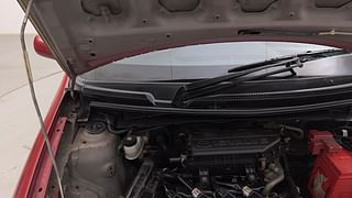 Used 2011 Toyota Etios Liva [2010-2017] G Petrol Manual engine ENGINE RIGHT SIDE HINGE & APRON VIEW