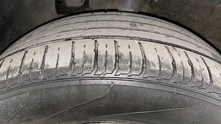 Used 2020 Hyundai Venue [2019-2022] SX 1.5 CRDI Diesel Manual tyres LEFT FRONT TYRE TREAD VIEW