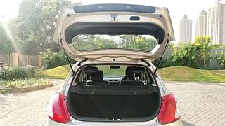 Used 2016 Maruti Suzuki Swift [2011-2017] VXi Petrol Manual interior DICKY DOOR OPEN VIEW
