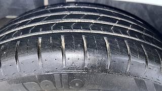 Used 2021 Maruti Suzuki Ciaz Alpha AT Petrol Petrol Automatic tyres RIGHT REAR TYRE TREAD VIEW