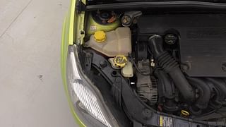 Used 2011 Ford Figo [2010-2015] Duratec Petrol ZXI 1.2 Petrol Manual engine ENGINE RIGHT SIDE VIEW