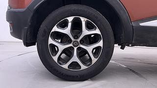 Used 2018 Renault Captur [2017-2020] Platine Diesel Dual tone Diesel Manual tyres RIGHT REAR TYRE RIM VIEW