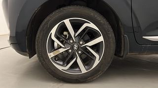 Used 2022 Hyundai Grand i10 Nios Sportz 1.2 Kappa VTVT Dual Tone Petrol Manual tyres LEFT FRONT TYRE RIM VIEW