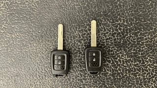 Used 2015 Honda City [2014-2017] V Petrol Manual extra CAR KEY VIEW