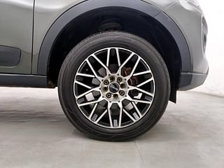 Used 2020 Tata Nexon XZ Petrol Petrol Manual tyres RIGHT FRONT TYRE RIM VIEW