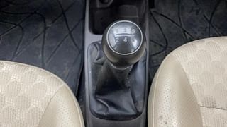 Used 2018 Hyundai Eon [2011-2018] Magna + Petrol Manual interior GEAR  KNOB VIEW