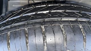 Used 2014 Maruti Suzuki Swift Dzire [2012-2017] LDI Diesel Manual tyres LEFT FRONT TYRE TREAD VIEW
