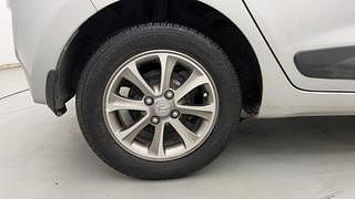 Used 2016 Hyundai Grand i10 [2013-2017] Asta 1.1 CRDi (O) Diesel Manual tyres RIGHT REAR TYRE RIM VIEW