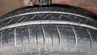 Used 2011 Maruti Suzuki Wagon R 1.0 [2010-2019] LXi Petrol Manual tyres RIGHT FRONT TYRE TREAD VIEW