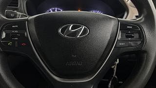 Used 2016 Hyundai Elite i20 [2014-2018] Sportz 1.2 Petrol Manual top_features Airbags