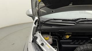 Used 2018 Mahindra Marazzo M6 8str Diesel Manual engine ENGINE RIGHT SIDE HINGE & APRON VIEW