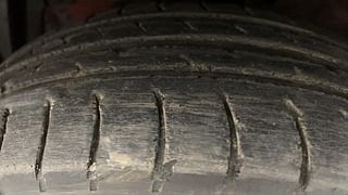 Used 2015 Maruti Suzuki Swift [2011-2017] ZDi Diesel Manual tyres LEFT FRONT TYRE TREAD VIEW