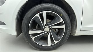 Used 2020 Tata Altroz XZ (O) 1.2 Petrol Manual tyres LEFT FRONT TYRE RIM VIEW