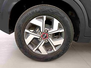 Used 2020 Kia Sonet GTX Plus 1.5 AT Diesel Automatic tyres RIGHT REAR TYRE RIM VIEW