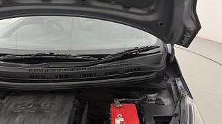 Used 2015 Hyundai Xcent [2014-2017] S Petrol Petrol Manual engine ENGINE LEFT SIDE HINGE & APRON VIEW