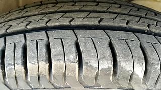 Used 2019 Maruti Suzuki Dzire [2017-2020] LXI Petrol Manual tyres RIGHT FRONT TYRE TREAD VIEW