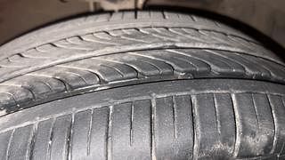 Used 2015 Maruti Suzuki Swift [2011-2017] LXi Petrol Manual tyres RIGHT FRONT TYRE TREAD VIEW