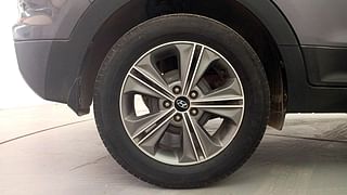 Used 2016 Hyundai Creta [2015-2018] 1.6 SX Plus Auto Diesel Automatic tyres RIGHT REAR TYRE RIM VIEW