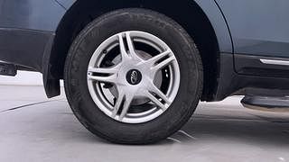 Used 2019 Mahindra Marazzo M6 8str Diesel Manual tyres RIGHT REAR TYRE RIM VIEW