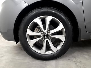 Used 2018 Hyundai Xcent [2017-2019] SX (O) Petrol Petrol Manual tyres LEFT FRONT TYRE RIM VIEW