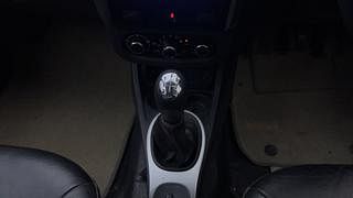 Used 2016 Renault Duster [2015-2019] 85 PS RXS MT Diesel Manual interior GEAR  KNOB VIEW