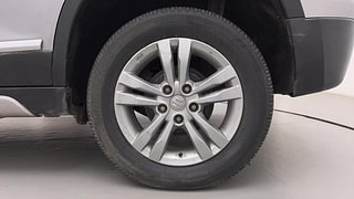 Used 2017 Maruti Suzuki Vitara Brezza [2016-2020] ZDi Plus Diesel Manual tyres LEFT REAR TYRE RIM VIEW