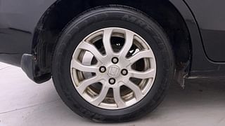 Used 2013 Honda Amaze [2013-2016] 1.2 VX i-VTEC Petrol Manual tyres RIGHT REAR TYRE RIM VIEW