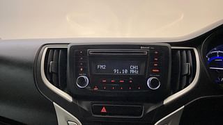 Used 2017 Maruti Suzuki Baleno [2015-2019] Zeta Diesel Diesel Manual top_features Integrated (in-dash) music system