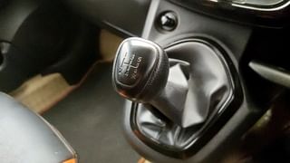 Used 2018 Datsun Go Plus [2015-2019] Remix Edition Petrol Manual interior GEAR  KNOB VIEW