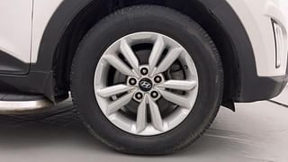 Used 2016 Hyundai Creta [2015-2018] 1.6 SX Diesel Manual tyres RIGHT FRONT TYRE RIM VIEW
