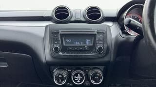 Used 2018 Maruti Suzuki Swift [2017-2021] ZXi AMT Petrol Automatic interior MUSIC SYSTEM & AC CONTROL VIEW
