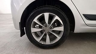 Used 2014 Hyundai Elite i20 [2014-2018] Asta 1.2 Petrol Manual tyres RIGHT REAR TYRE RIM VIEW