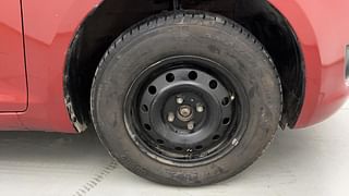 Used 2012 Maruti Suzuki Swift [2011-2017] VXi Petrol Manual tyres RIGHT FRONT TYRE RIM VIEW
