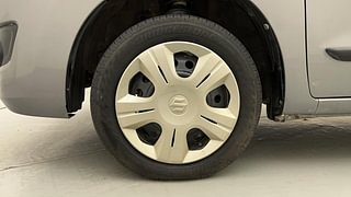 Used 2017 Maruti Suzuki Wagon R 1.0 [2015-2019] VXI AMT Petrol Automatic tyres LEFT FRONT TYRE RIM VIEW