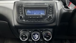 Used 2019 Maruti Suzuki Swift [2017-2021] ZXi AMT Petrol Automatic interior MUSIC SYSTEM & AC CONTROL VIEW