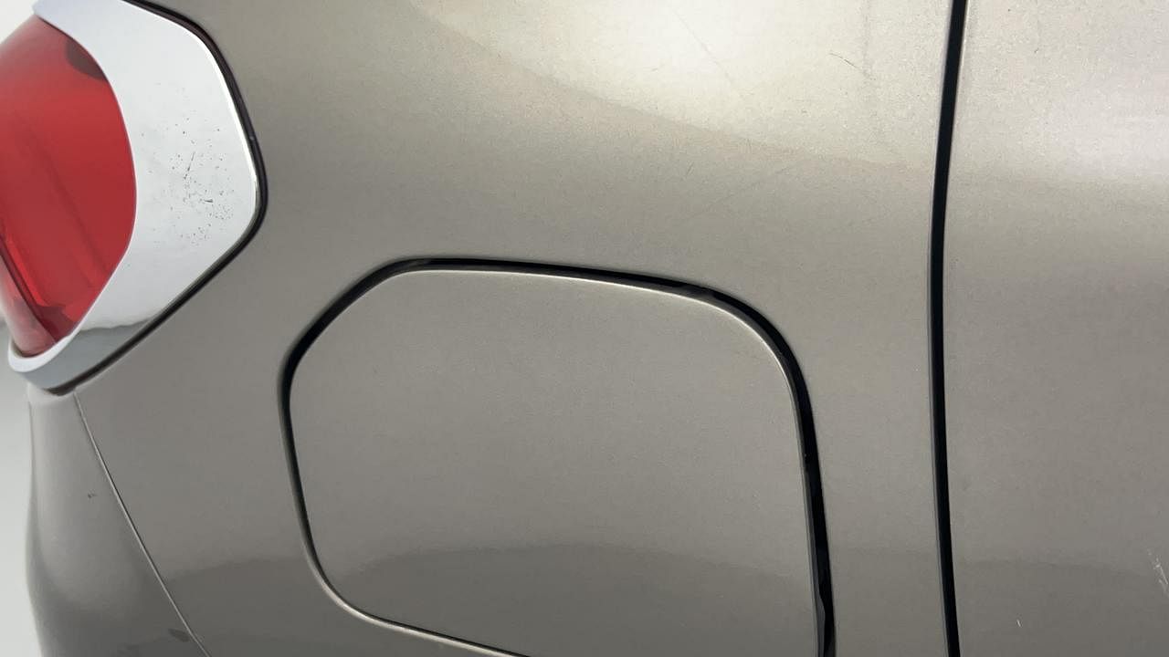 Used 2019 Renault Kwid [2015-2019] 1.0 RXT AMT Opt Petrol Automatic dents MINOR SCRATCH