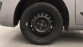 Used 2013 Maruti Suzuki Wagon R 1.0 [2010-2019] VXi Petrol Manual tyres LEFT FRONT TYRE RIM VIEW