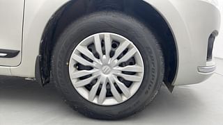 Used 2017 Maruti Suzuki Dzire [2017-2020] VXI Petrol Manual tyres RIGHT FRONT TYRE RIM VIEW