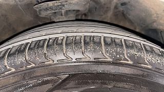 Used 2012 Hyundai Verna [2011-2015] Fluidic 1.6 CRDi SX Diesel Manual tyres RIGHT FRONT TYRE TREAD VIEW