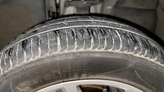 Used 2021 Renault Triber RXZ AMT Dual Tone Petrol Automatic tyres RIGHT FRONT TYRE TREAD VIEW
