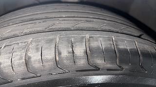 Used 2015 Hyundai Neo Fluidic Elantra [2012-2016] 1.8 SX MT VTVT Petrol Manual tyres RIGHT FRONT TYRE TREAD VIEW