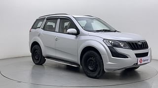 Used 2016 Mahindra XUV500 [2015-2018] W4 Diesel Manual exterior RIGHT FRONT CORNER VIEW