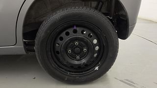 Used 2017 Maruti Suzuki Wagon R 1.0 [2015-2019] VXI AMT Petrol Automatic tyres LEFT REAR TYRE RIM VIEW