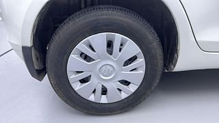 Used 2014 Maruti Suzuki Swift [2011-2017] VDi Diesel Manual tyres RIGHT REAR TYRE RIM VIEW