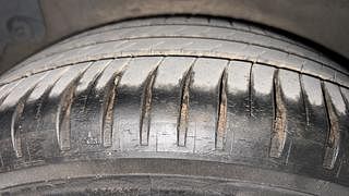 Used 2013 Hyundai Verna [2011-2015] Fluidic 1.6 CRDi SX Opt Diesel Manual tyres RIGHT REAR TYRE TREAD VIEW