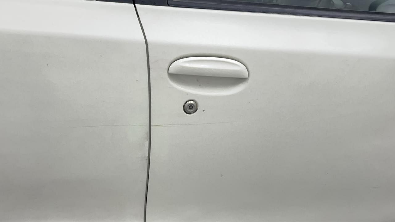 Used 2012 Toyota Etios Liva [2010-2017] G Petrol Manual dents MINOR SCRATCH